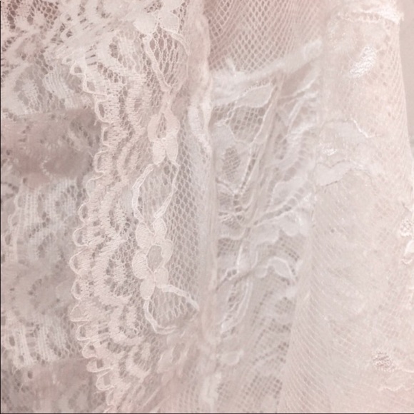 Exquisite white lace coverup 🌸🌺 - Picture 8 of 8